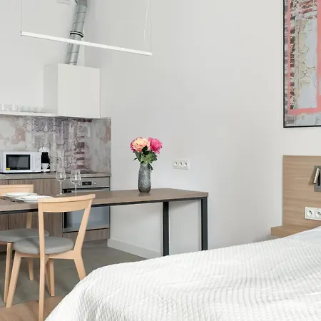 Apartment Beautiful White - Beige In By Renters *