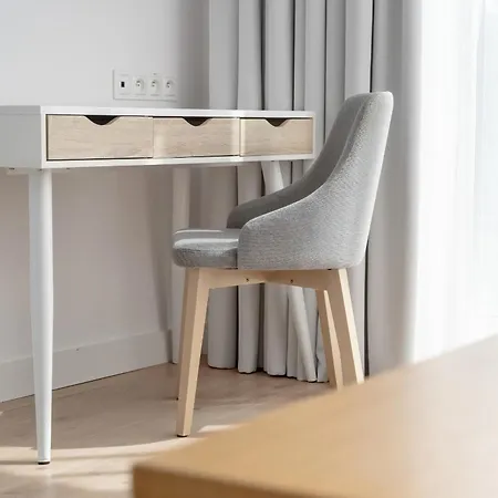 Beautiful White - Beige In By Renters