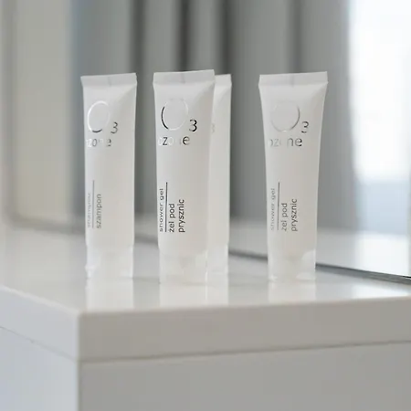 Beautiful White - Beige In By Renters ורוצלב