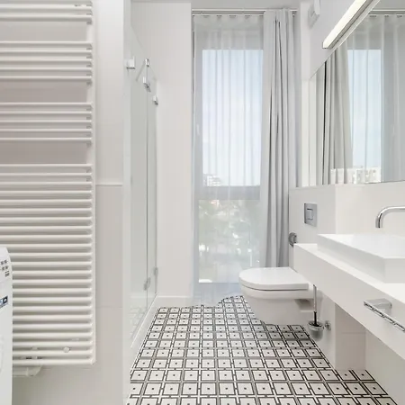 Beautiful White - Beige With Balcony In By Renters *