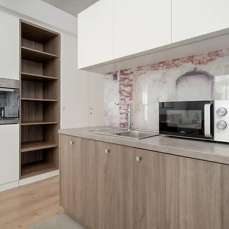Beautiful White - Beige With Balcony In By Renters * Wroclaw