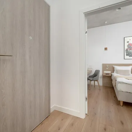 Beautiful White - Beige With Balcony In By Renters