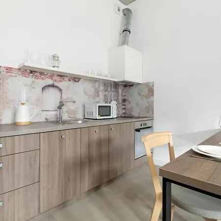 Beautiful White - Beige In By Renters