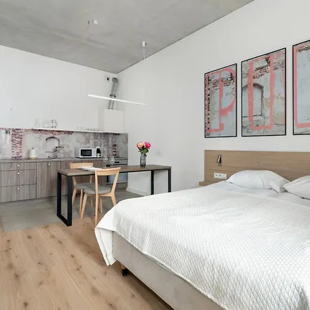 Beautiful White - Beige In By Renters