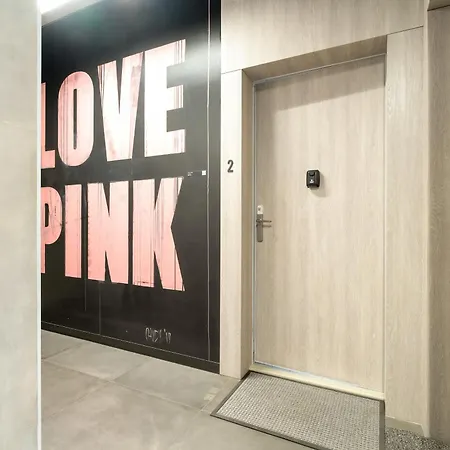 Beautiful White - Beige In By Renters דירה ורוצלב