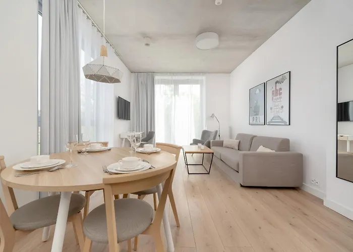 Beautiful White - Beige In By Renters *