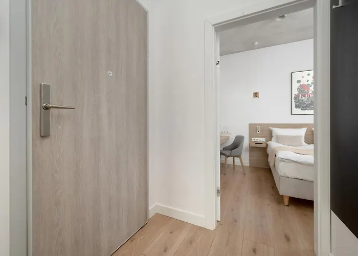 Beautiful White - Beige In By Renters