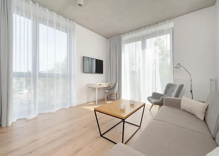 Beautiful White - Beige In By Renters *